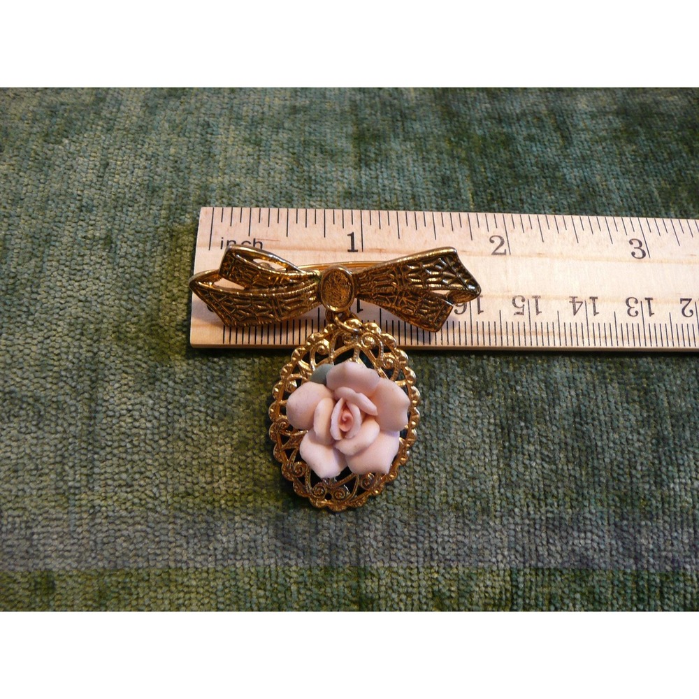 Vintage Gold Tone Filigree Bow Brooch, Pink Rose Dangle Pin, Victorian Revival - Picture 7 of 10